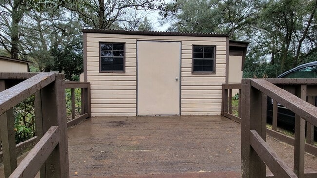 Building Photo - 5325 SE 32nd Ct