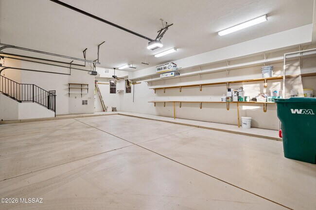 Building Photo - 6570 N Placita De Tia Ro