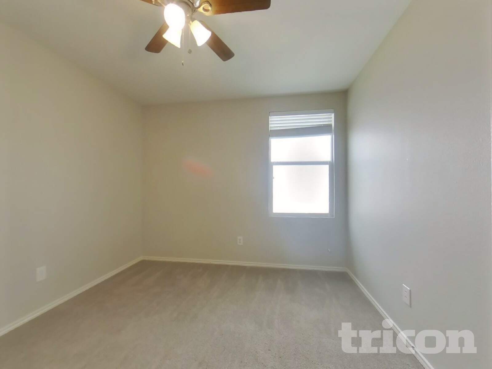 Building Photo - 16661 Woodside Dr