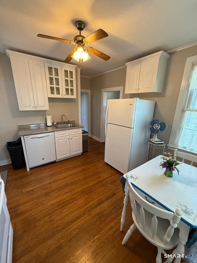 Building Photo - 21 High St