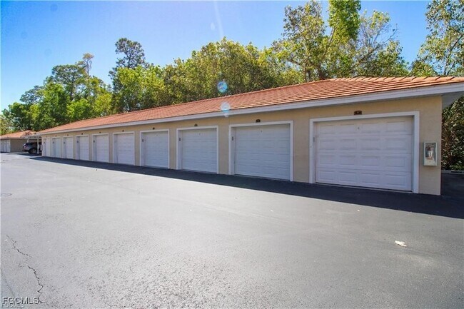 Building Photo - 4450 Botanical Pl Cir