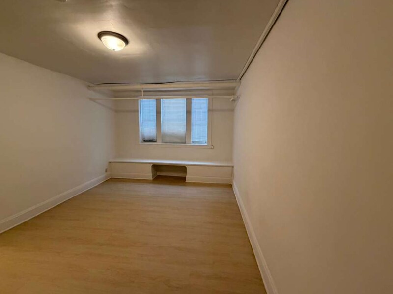 Building Photo - 14148 Superior Rd