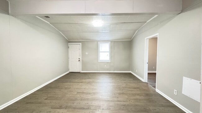 Building Photo - 500 Willow Ave