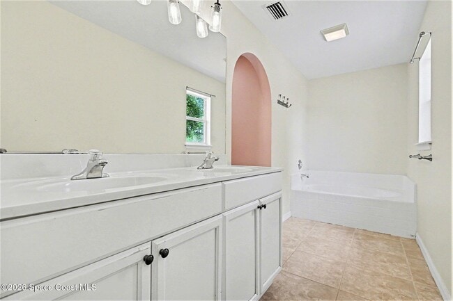 Building Photo - 1640 Vista Lake Cir