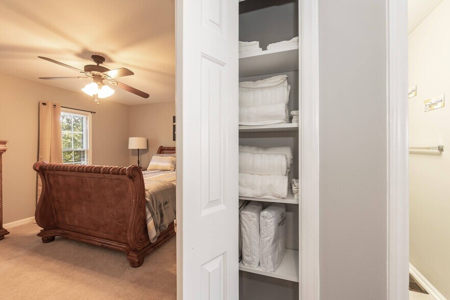 Building Photo - 6107 Highcastle Ct