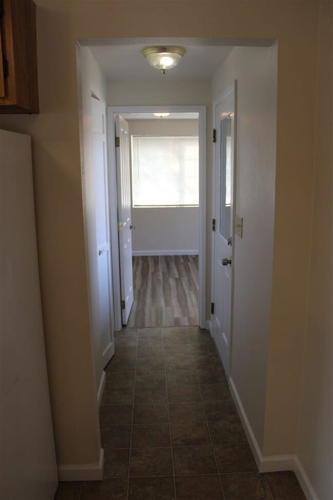 Building Photo - 3 Bedroom, 1.5 Bathroom House! Available now!