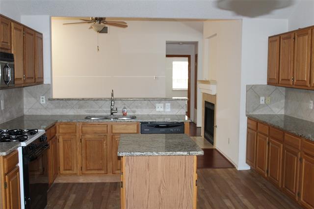 Building Photo - 3805 Silver Maple Dr