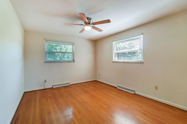 Building Photo - GREEN TWP - Meticulous 3 Bed Brick Ranch 1.5 bath, 1 Car Garage