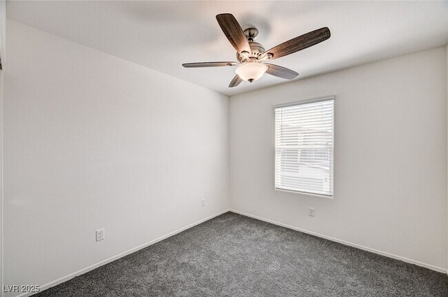 Building Photo - 7379 Raimee Brk St