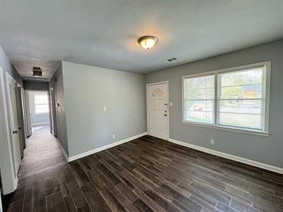 Building Photo - WELCOME!!! THIS IS A BEAUTIFUL HOUSE FOR Y...
