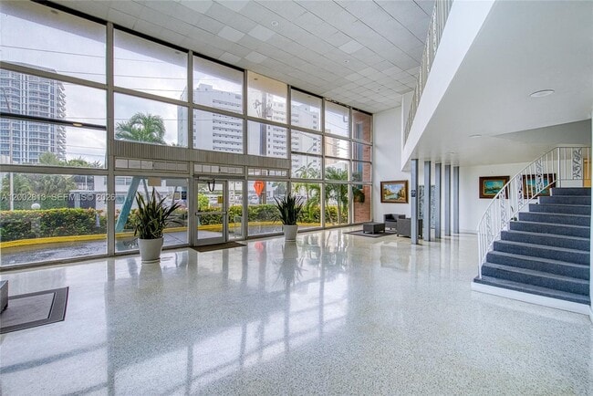 Building Photo - 6484 Indian Creek Dr