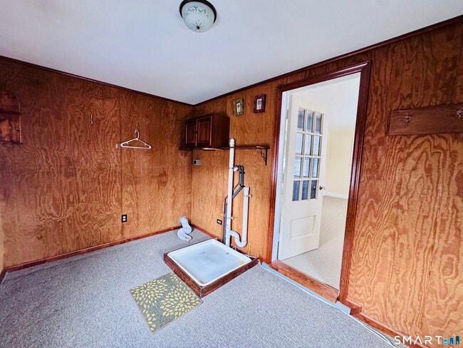 Building Photo - 47 Clover St