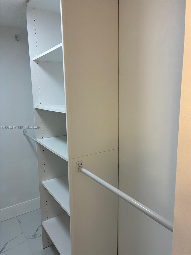 Building Photo - 9040 SW 125th Ave