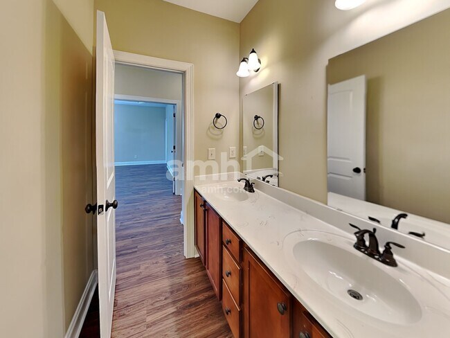 Building Photo - 518 Dawley Dr