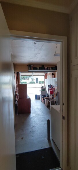 Garage view from garage door - 250 Parkside Gln