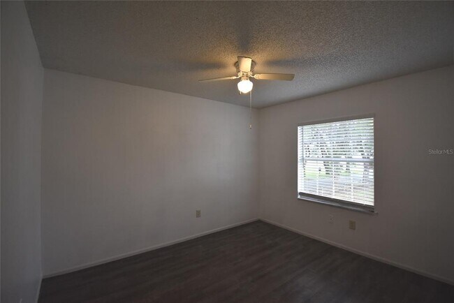 Building Photo - 8246 Fairways Cir