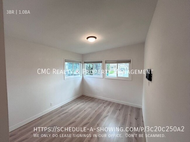 Building Photo - 3009 McNab-