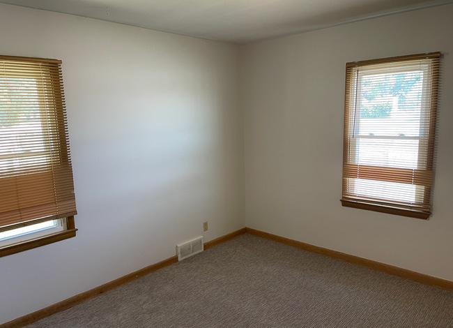 Building Photo - Charming 3 Bedroom In The Westside District!!