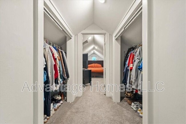 Building Photo - 4523 Wyoming St