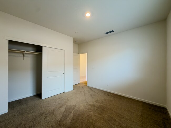 Building Photo - 2048 Ballet Way