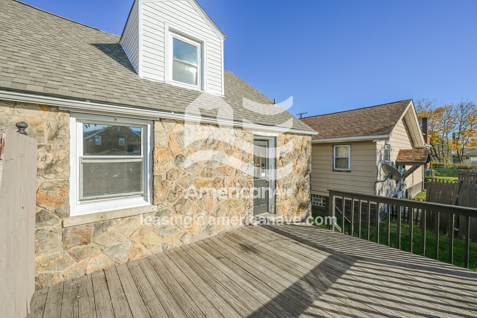 Building Photo - 881 Miller Ave