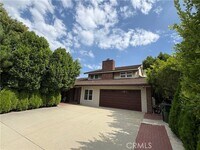 Building Photo - 1740 Orangewood Ave