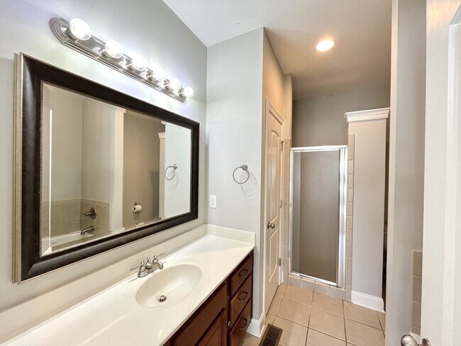 Building Photo - 5930 Obrien Ave