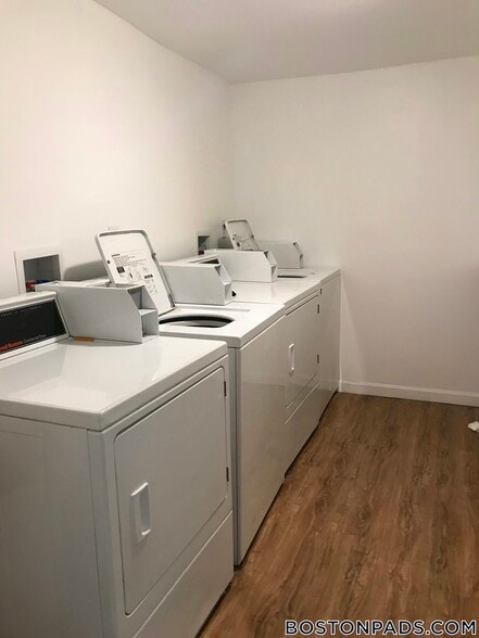 Building Photo - 776 Columbus Ave