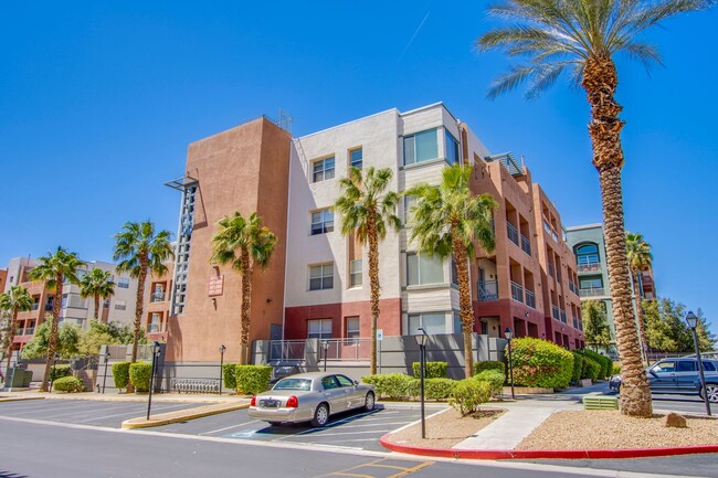 Primary Photo - MOVE-IN READY PARK AVENUE UNIT