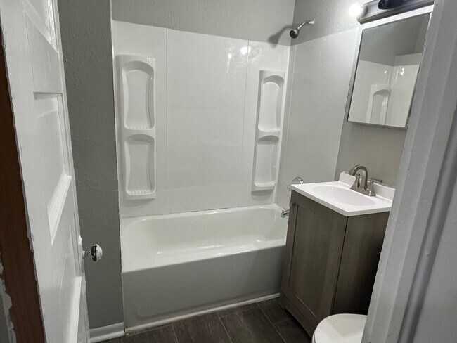 Building Photo - 2107/2105 central ave