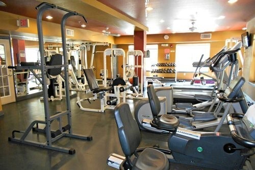 Building Photo - Renovated 1 Bedroom 1 Bathroom Condo with ...