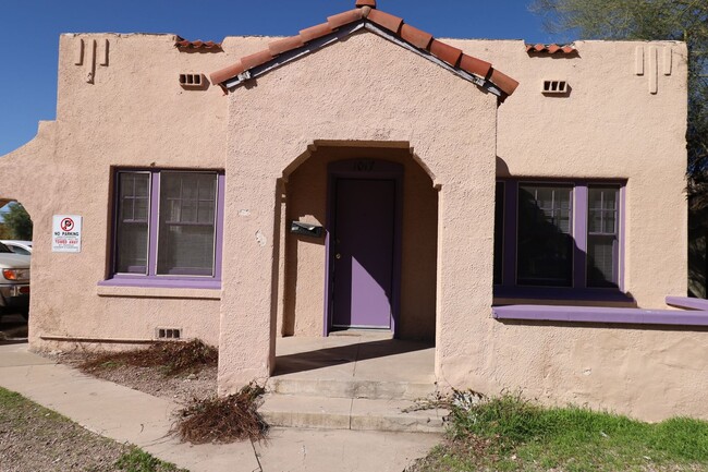 Primary Photo - * PRE-LEASING* VINTAGE HOME WITH HUGE BACK...