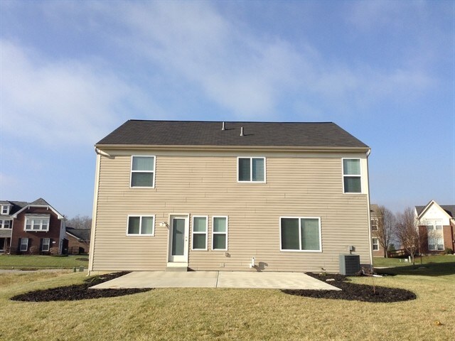 Building Photo - 2305 Treetop Ln