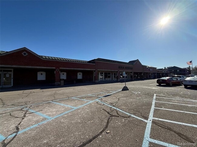 Building Photo - 1111 Holland St