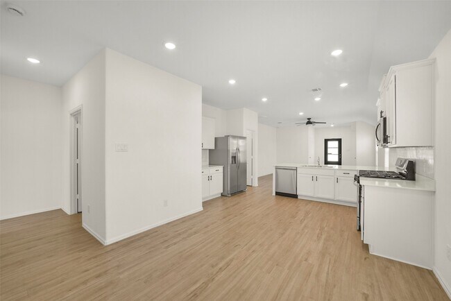 Building Photo - 3003 Halleton Ct.