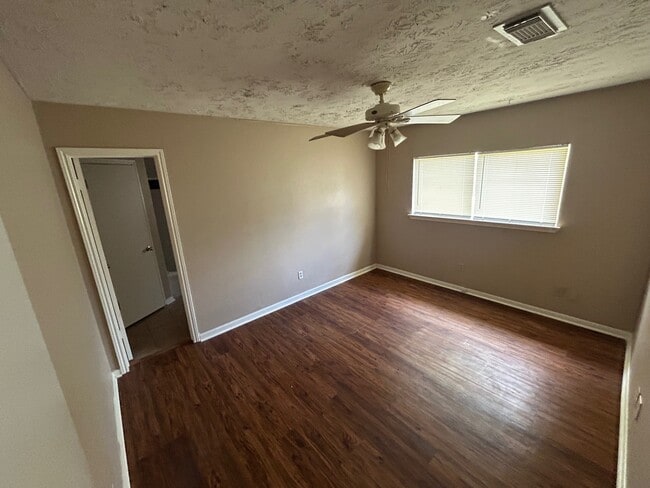 Building Photo - 20206 Newmint Dr