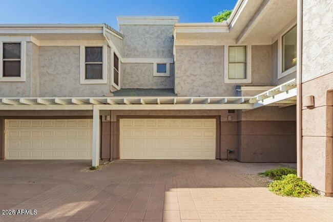 Building Photo - 15221 N Clubgate Dr