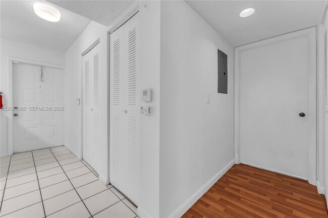Building Photo - 9511 Weldon Cir