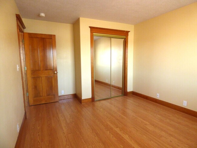 Building Photo - 4465 Countryside Ct NE