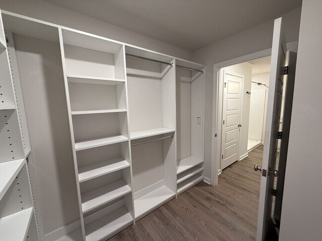 Building Photo - 4 Bedroom 2 Bath Home for Rent in Birch Run Subdivision! Energy Efficient Solar Panels to Help Lo...