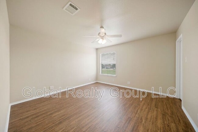 Building Photo - 537 Starling Creek