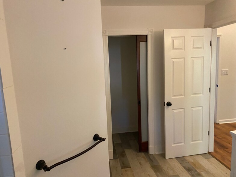 Building Photo - 4331 Whiteleaf Way