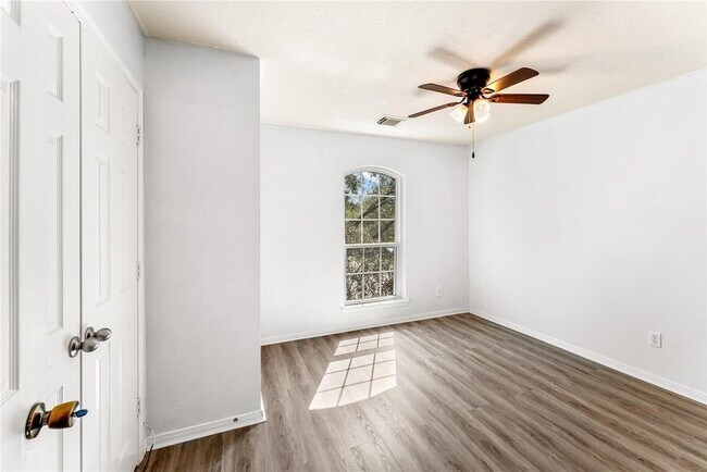 Building Photo - 19106 Spring Meadows Ln