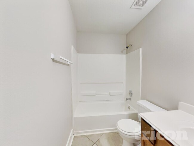 Building Photo - 6346 Hall Pond Ct