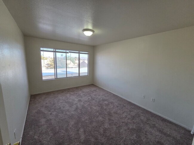 Building Photo - Spacious 3-Bedroom, 2-Bath Condo with Priv...