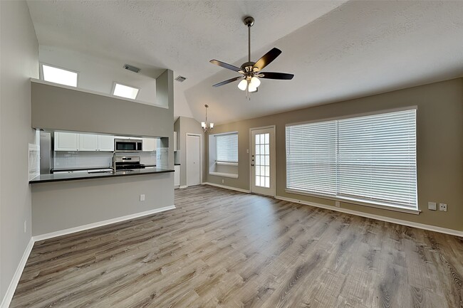 Building Photo - 17326 Masonridge Dr