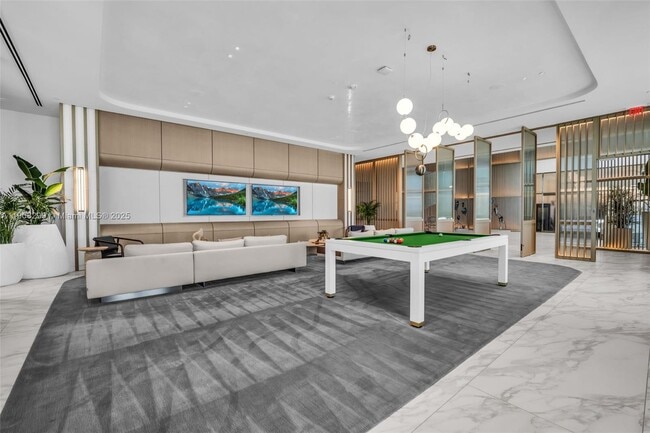 Building Photo - 900 N Ocean Blvd