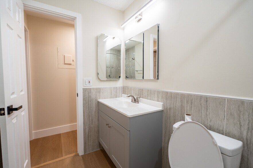 Building Photo - 10911 NW 45th St