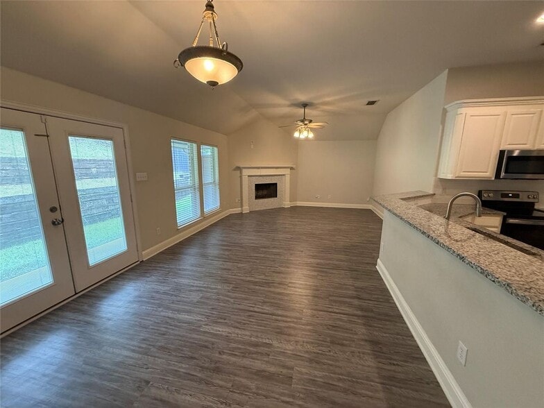 Building Photo - 7341 Chambers Ln