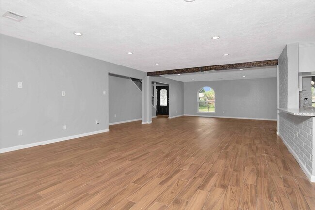 Building Photo - 12811 Golden Tee Ln